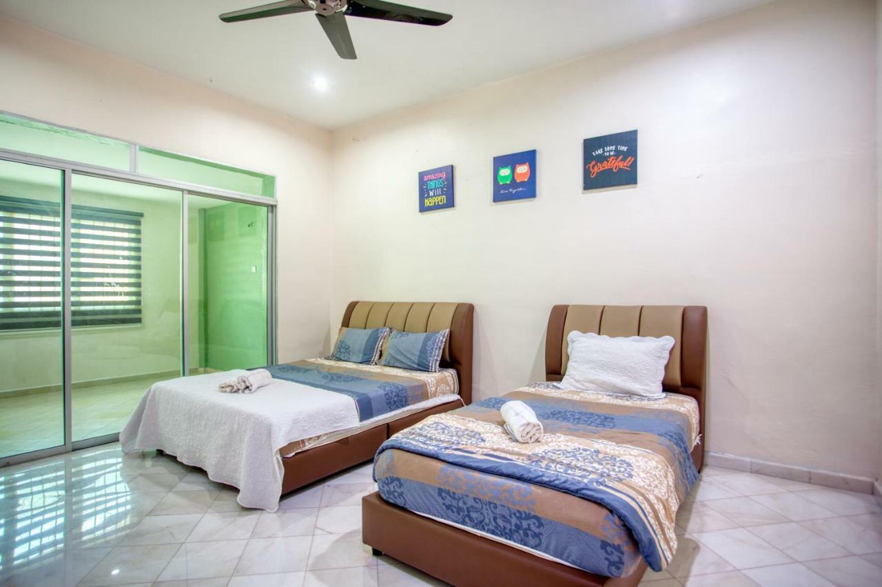 Gunung View Homestay 10 To 12 Pax Near Sunway Tambun Ipoh Exterior photo