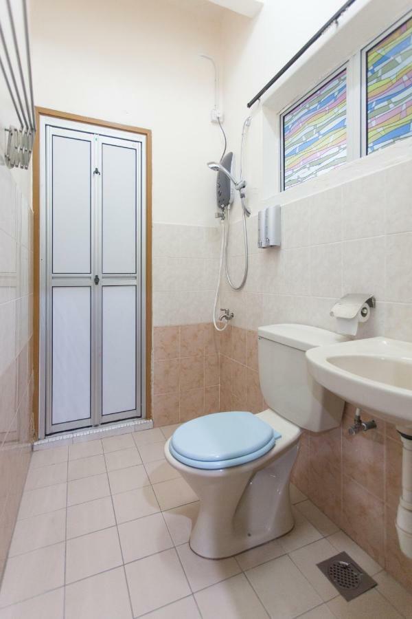 Gunung View Homestay 10 To 12 Pax Near Sunway Tambun Ipoh Exterior photo